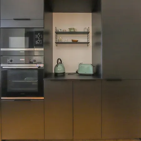 Le Superbe - T4 Avec Parking A 5 Min Du - 4 Apartman *